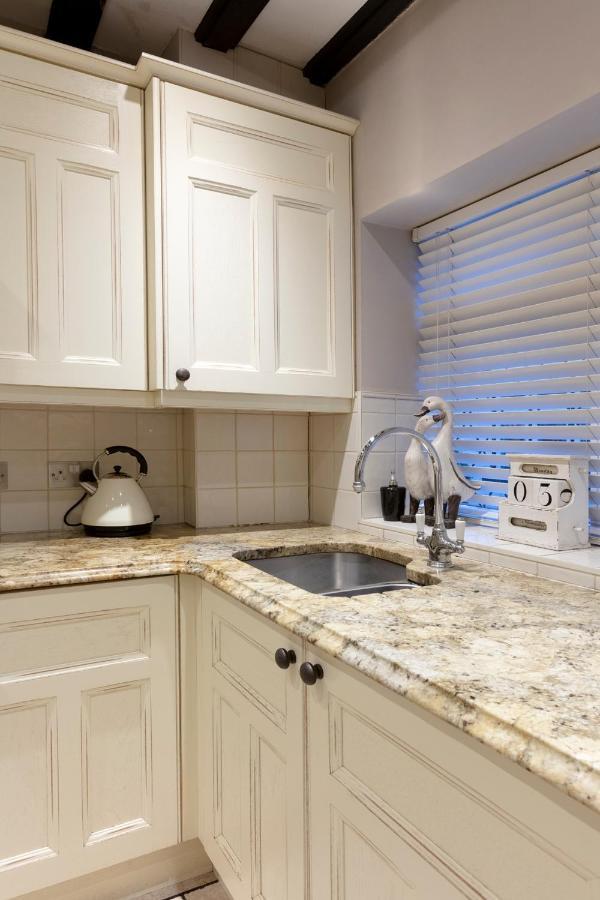 Luxury Eton House, 5 Minute Walk To Windsor Castle Βίλα Εξωτερικό φωτογραφία